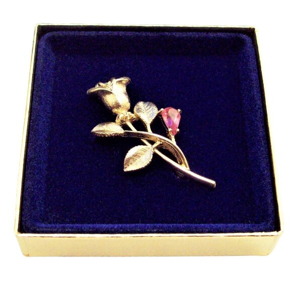 Avon Rose Flower Pin Brooch Gold Tone Vintage 1972 Gilded Rose - Picture 3 of 5